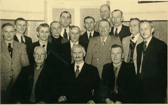 Der Vorstand des TuS Brotdorf aus dem Jahr 1955
