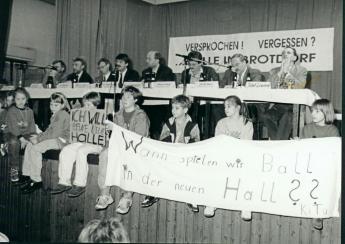 Alle Brotdorfer wollten eine Halle  (November 1995)